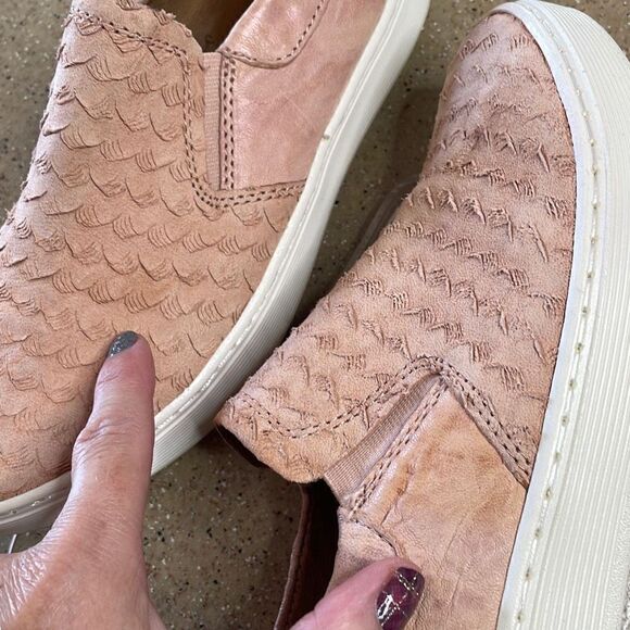 Söfft Somers Textured Distressed Leather Slip On Sneakers 7.5 Blush Pink - Picture 9 of 13